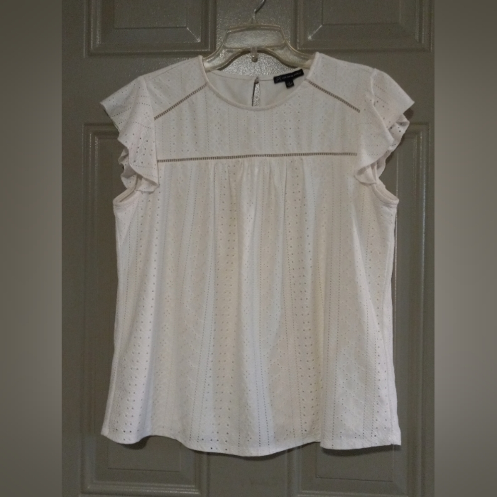 Adrianna Papell Womans Sz L Ivory Eyelet Flutter Sleeve Top Blouse Overlay